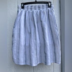 Excellent condition, blue and white cotton skirt.